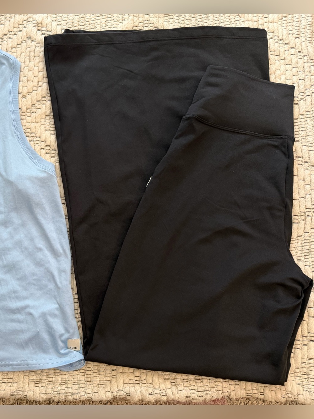 Vuori Halo Easy Wideleg Pant in Black - worn once! - Picture 2 of 2